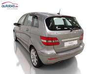 Вид сзади слева