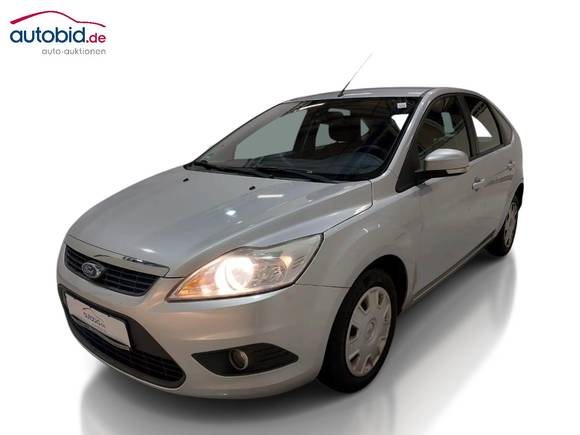 Вид спереди слева