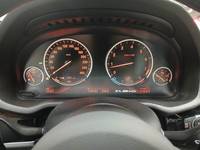 Pohled na přístrojovou desku