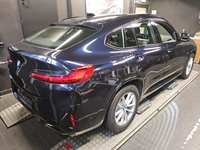 Pogled od pozadi desno