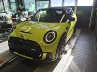 Widok z przodu po stronie lewej