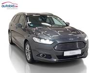 Skats no labās puses priekšā