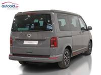 Pogled od pozadi desno