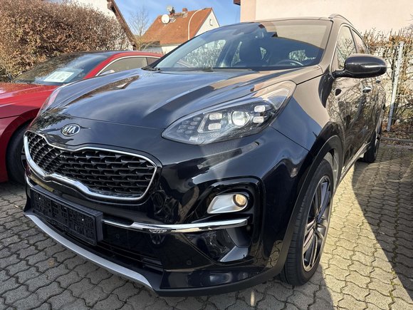 Skats no kreisās puses priekšā