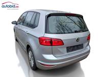 Vista traseira esquerda