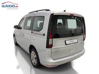 Вид сзади слева