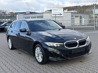 Skats no labās puses priekšā