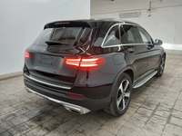 Pogled od pozadi desno