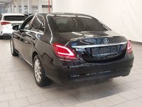 Pogled od pozadi levo