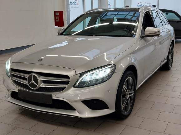 Pogled od napred levo