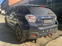 Skats no kreisās puses aizmugurē