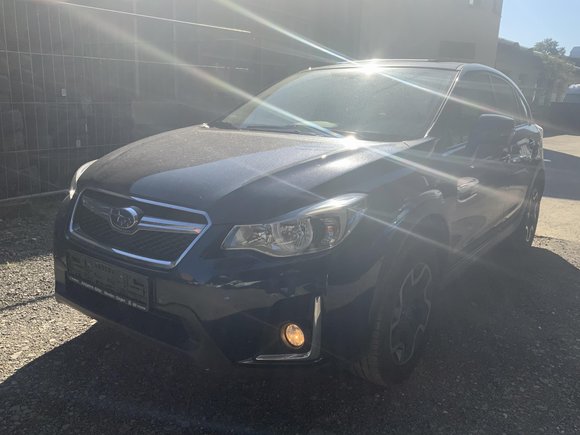 Skats no kreisās puses priekšā