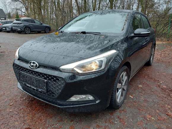 Вид спереди слева