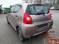 Вид сзади слева