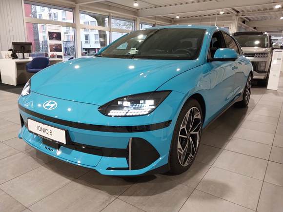 Вид спереди слева