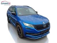 Pogled sprijeda desno