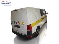 Pogled od pozadi desno