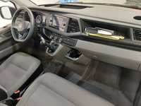 Вид на салон