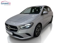 Skats no kreisās puses priekšā