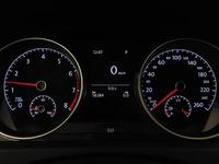 Pogled na kombinovani instrument