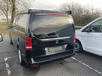 Pogled od pozadi levo