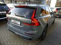 Pogled od pozadi desno