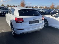 Skats no kreisās puses aizmugurē