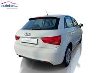 Skats no labās puses aizmugurē