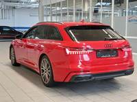 Vaade tagant vasakult