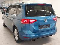 Vaade tagant vasakult