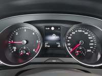 Вид на приборную панель