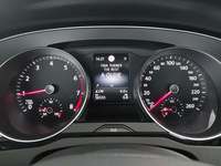 Вид на приборную панель