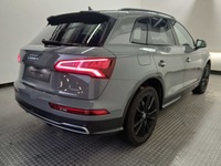 Pogled od pozadi desno