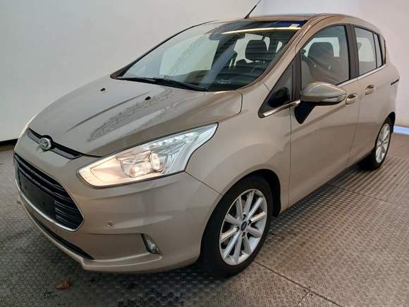 Pogled od napred levo