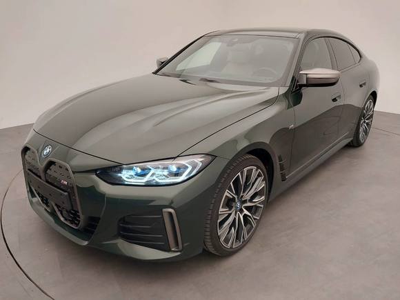 Вид спереди слева