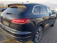 Pogled od pozadi desno