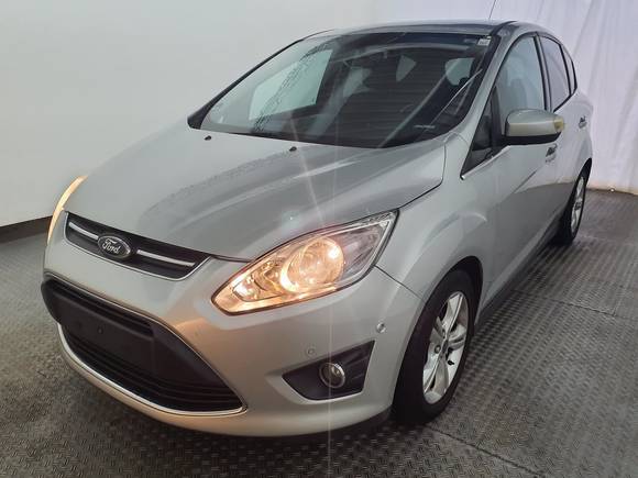 Pogled od napred levo