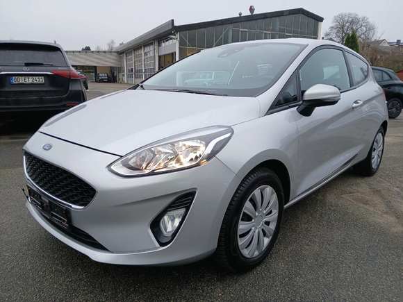 Вид спереди слева