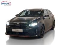 Skats no kreisās puses priekšā