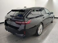 Pogled od pozadi desno