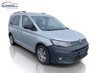 Skats no labās puses priekšā