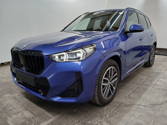 Pogled od napred levo