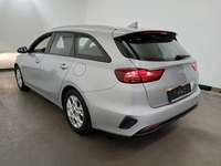 Vaade tagant vasakult