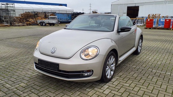 Skats no kreisās puses priekšā