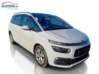 Вид спереди справа