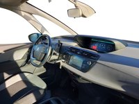 Вид на салон