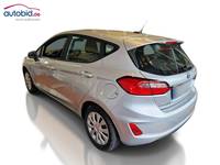 Vaade tagant vasakult