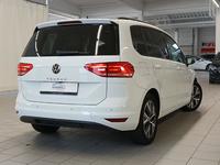 Pogled od pozadi desno