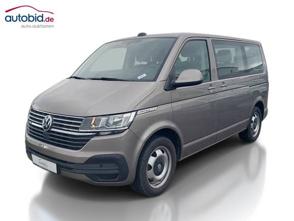 Pogled od napred levo