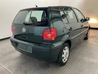 Pogled od pozadi desno